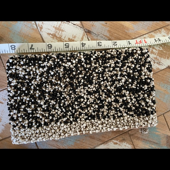 Beaded clutch purse, petite, black/white/tan, well made - Picture 9 of 9